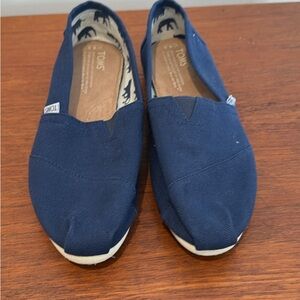 TOMS lad Navy Blue Slip-On Shoes TOMS Canvas Women's Classic, Navy, size 8.5